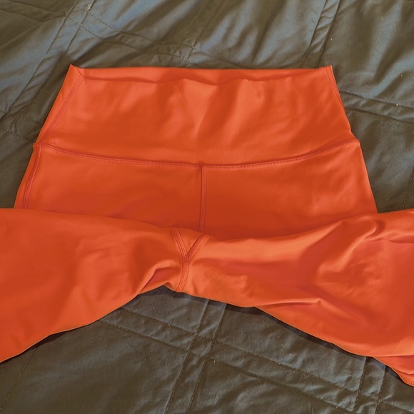 Lululemon Wunder Under Hi-rise. - Picture 4 of 4